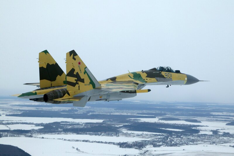 Camouflage Fighter Jet — Yellow, Cold, Winter, Photograph