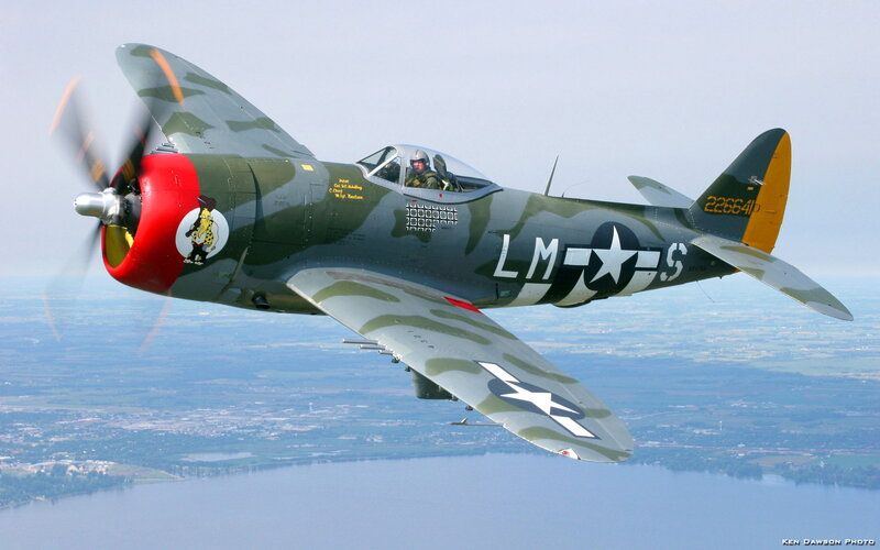Camouflage Fighter Plane — Green, Dynamic