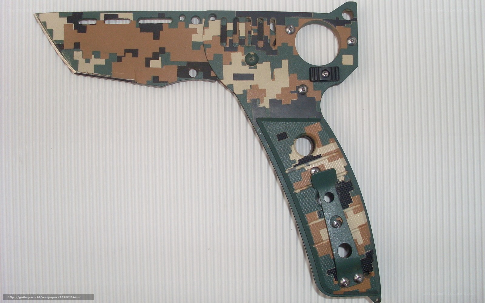 camouflage folding knife