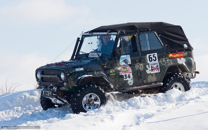 Camouflage Jeep in Snow