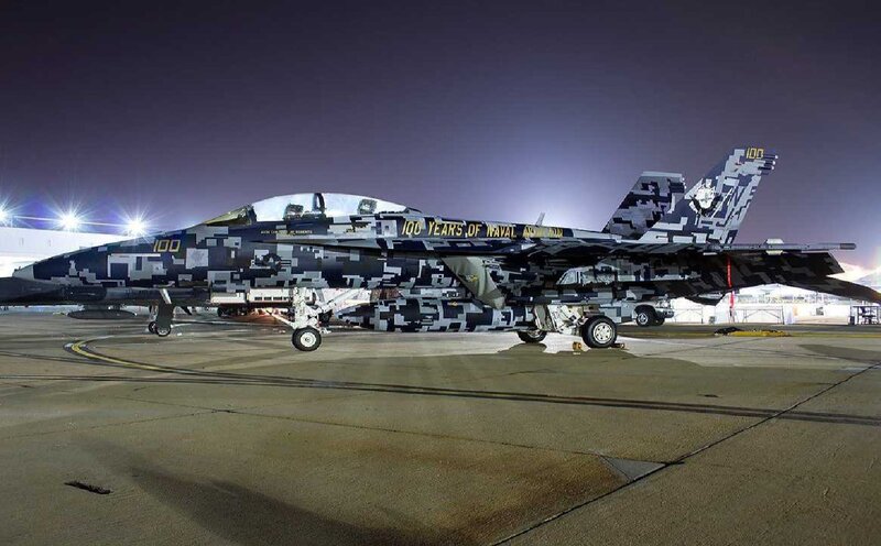 Camouflage Jet Fighter — Black