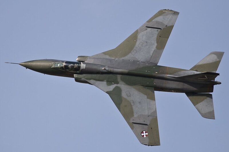 Camouflage Jet Fighter — Green, Calm, Afternoon