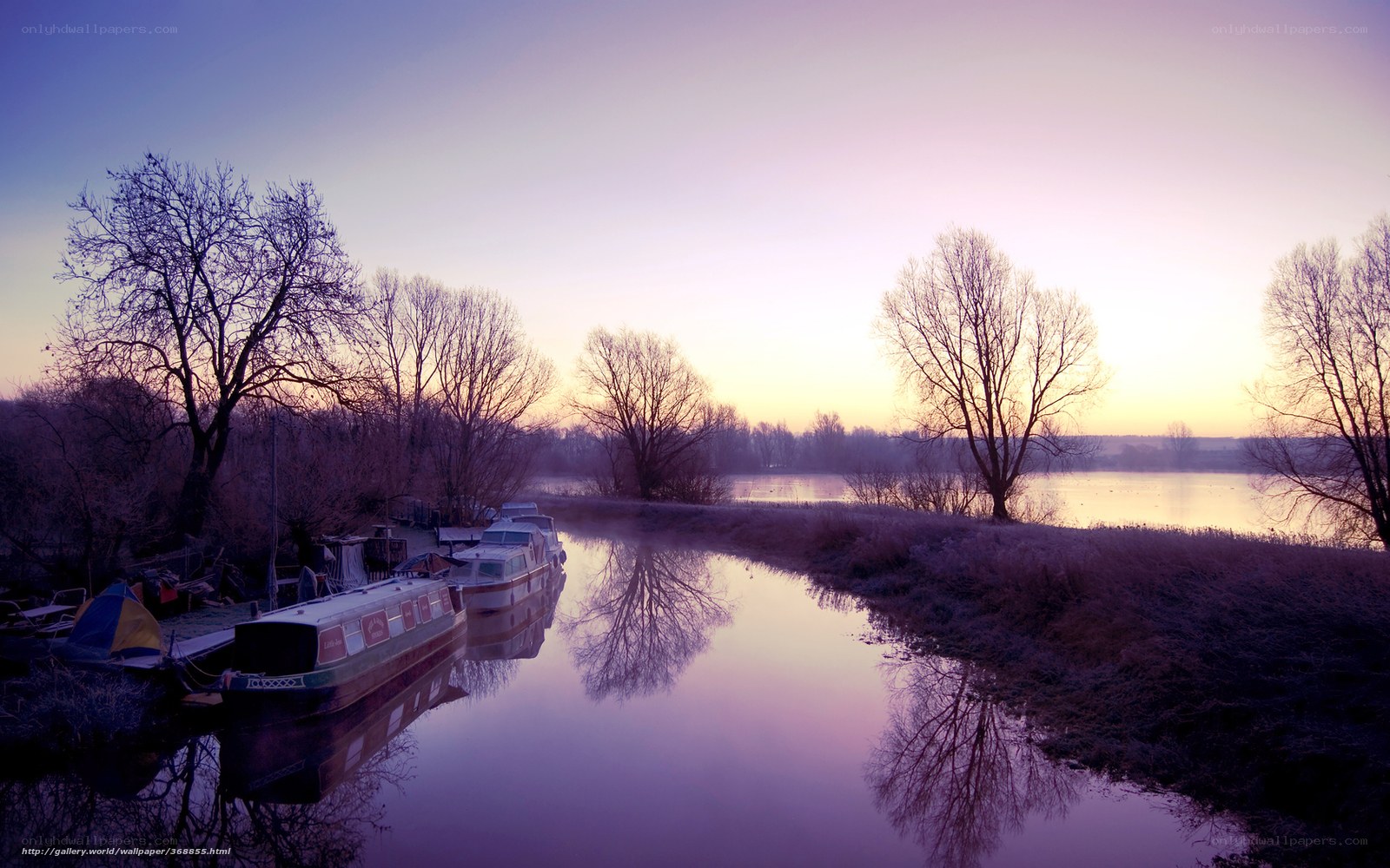 Canal boats at dawn