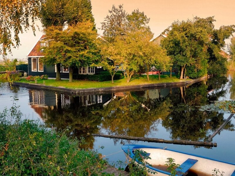 canal house in autumn