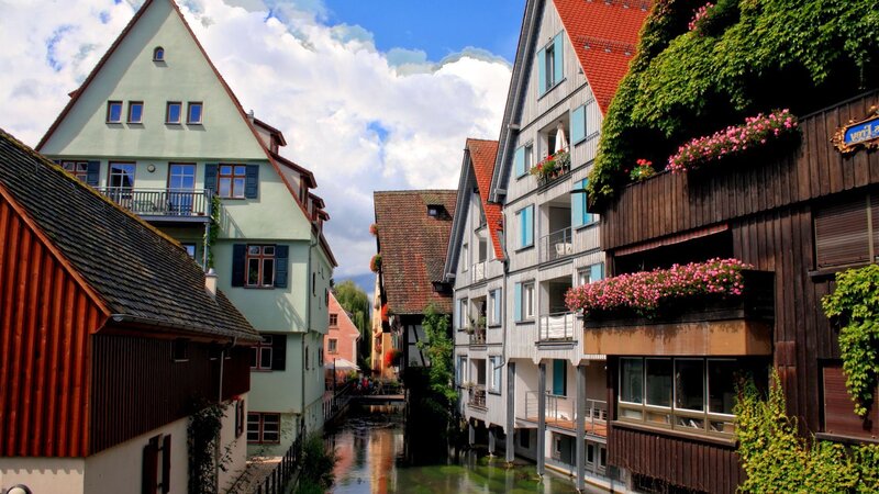 Canal Houses in Town — Green