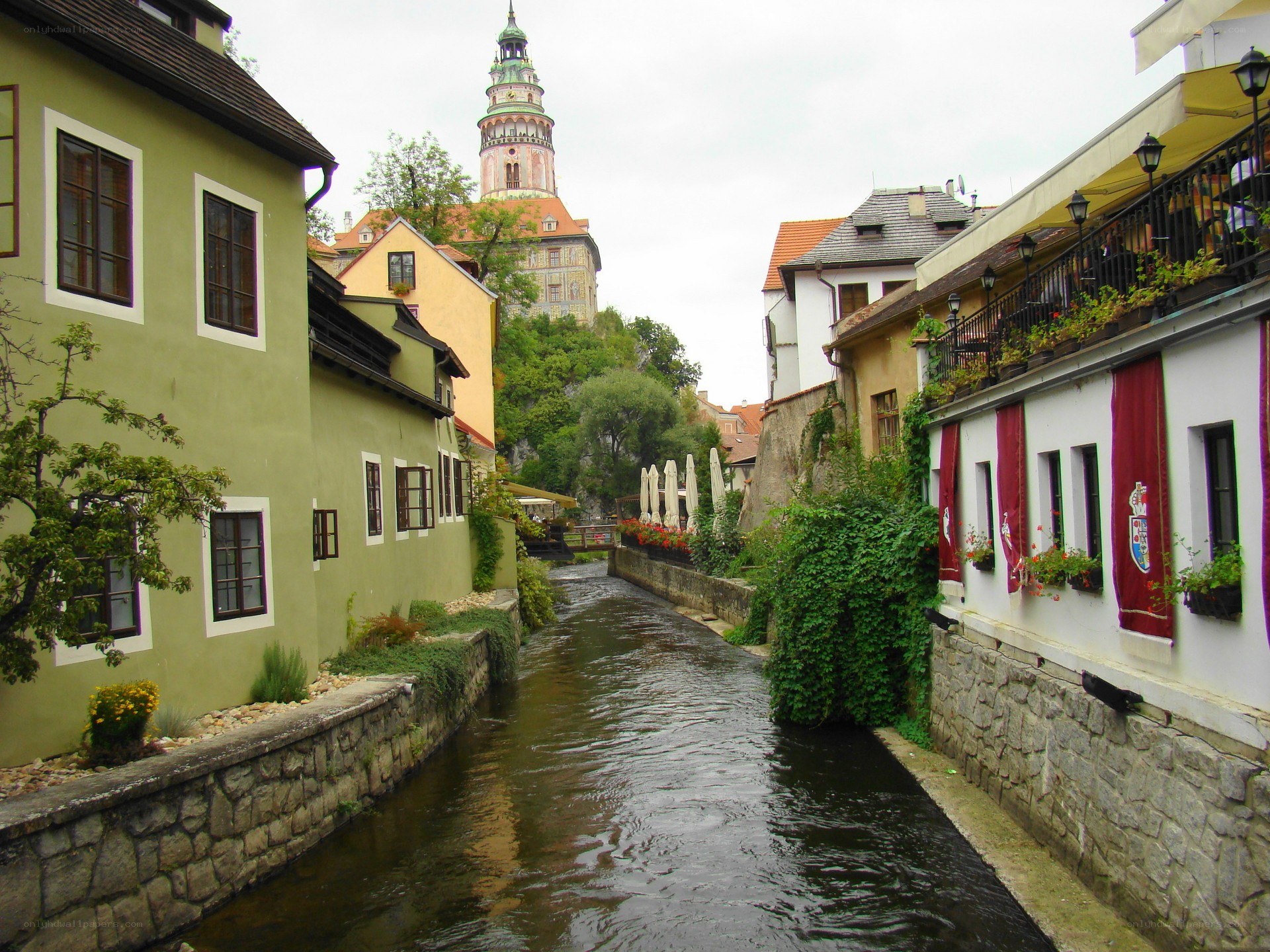 canal in Cesky Krumlov