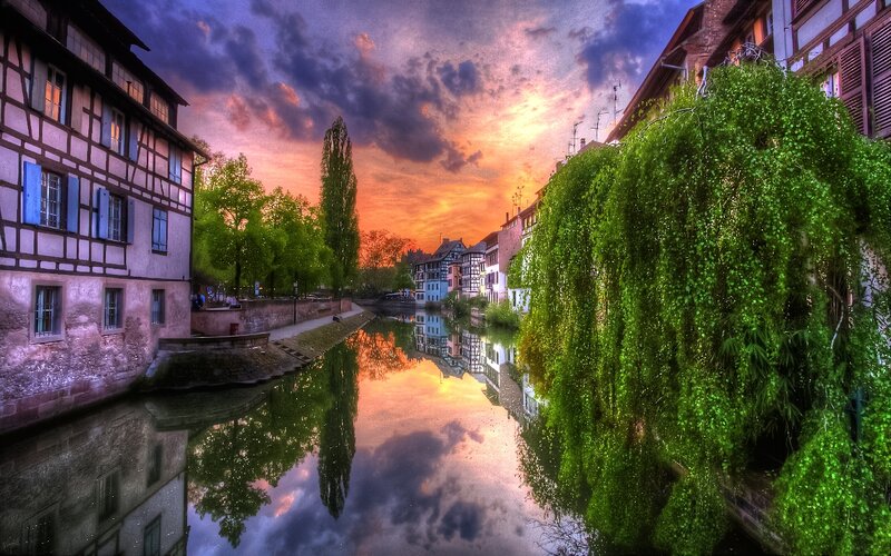 Canal in Old Town — Orange