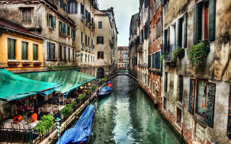 Canal in Venice — Green, Serene, Afternoon