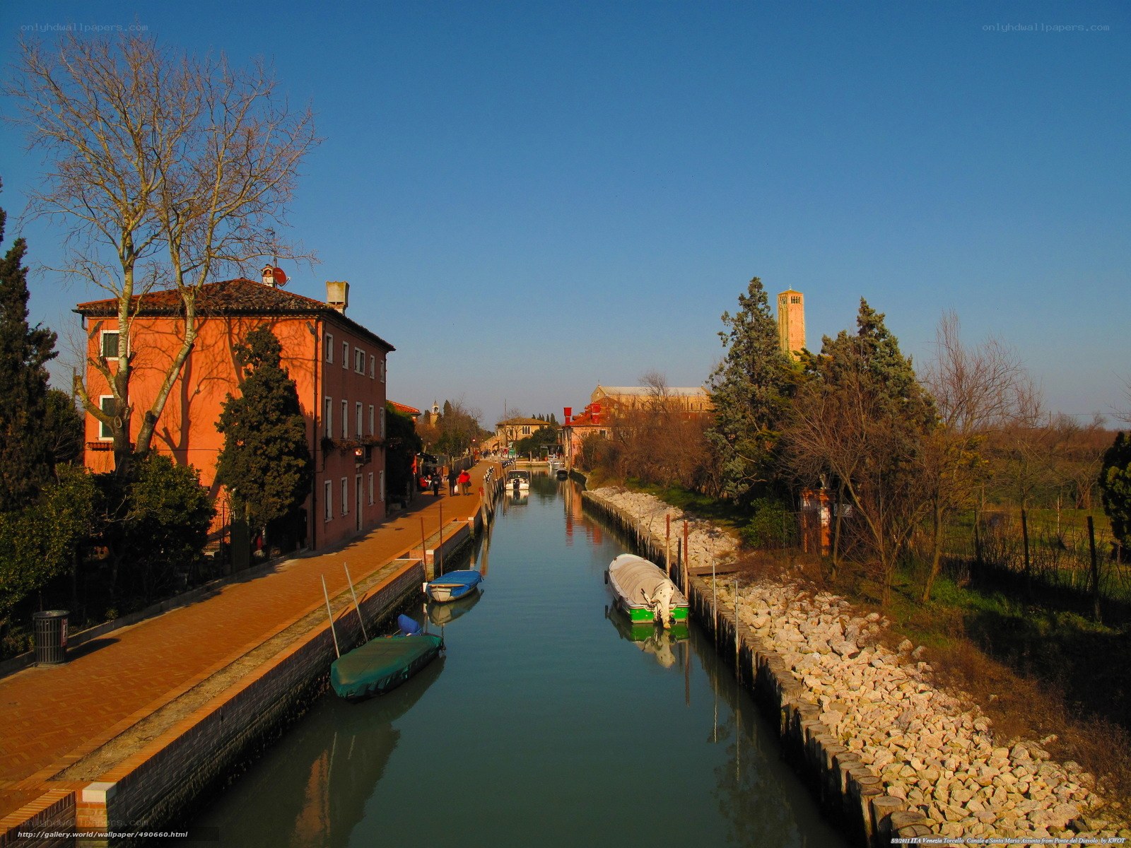 canal in venice italy
