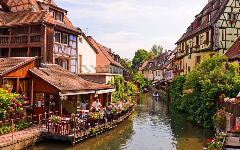 Canal-side Restaurant Seating