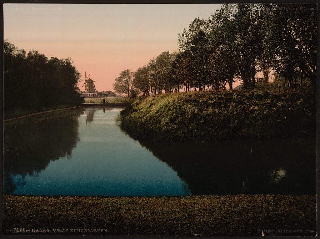 Canal with windmill at Malmö
