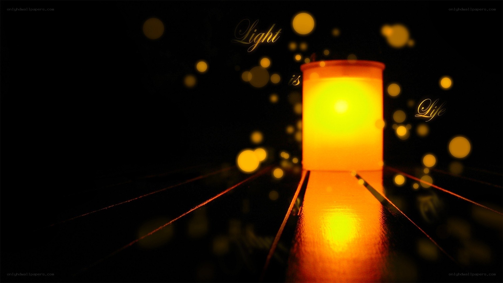 candle light in darkness