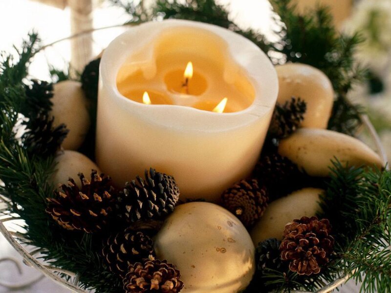 Candle with Pinecones — White