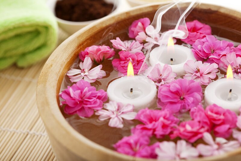 Candles and Flowers in Water — Pink