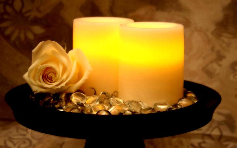 candles and rose centerpiece