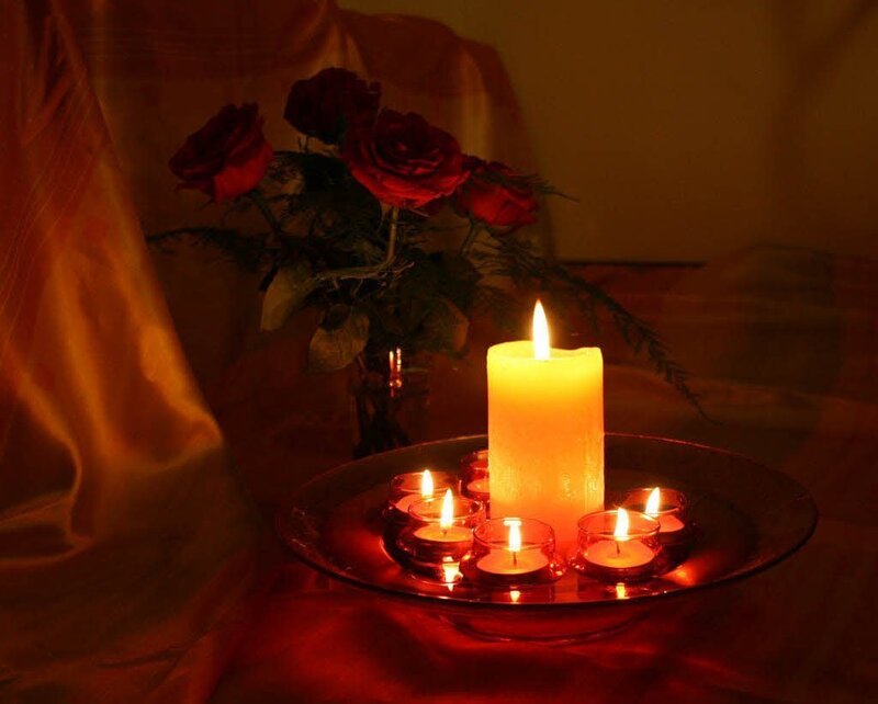 Candles and Roses — Red, Romantic