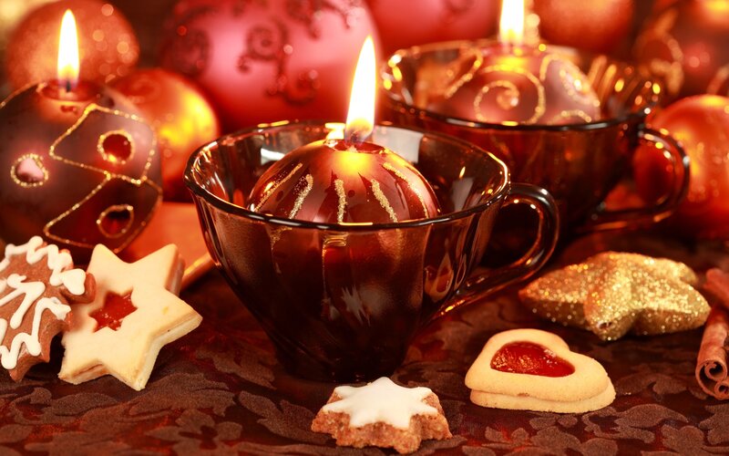 Candles in Cups with Cookies