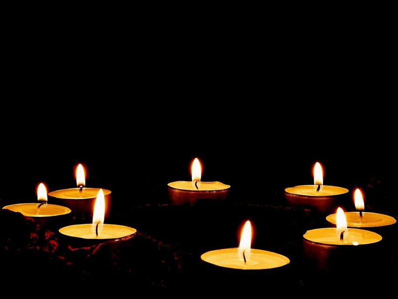 Candles in Dark — Black