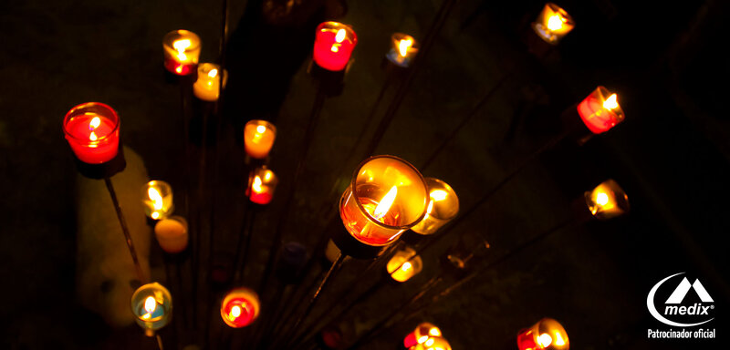 Candles in Glass Holders — Red, Serene