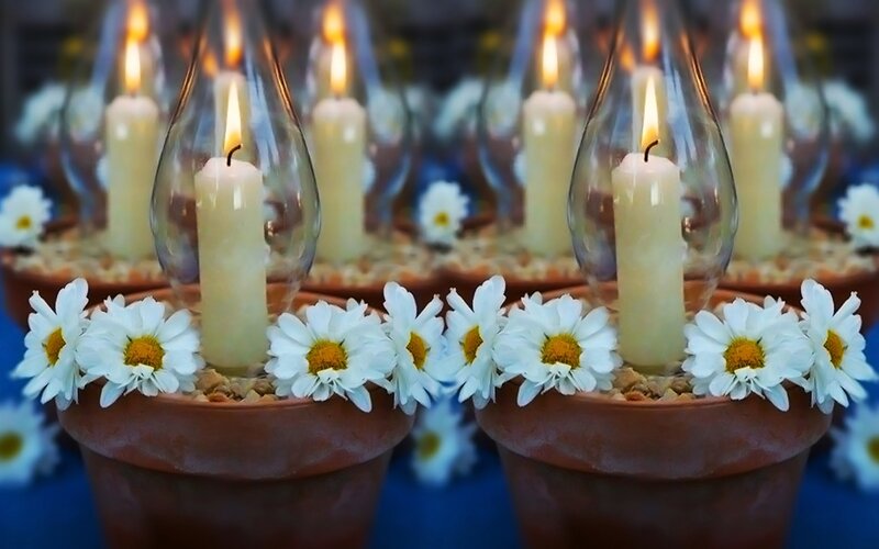 Candles in Pots with Daisies