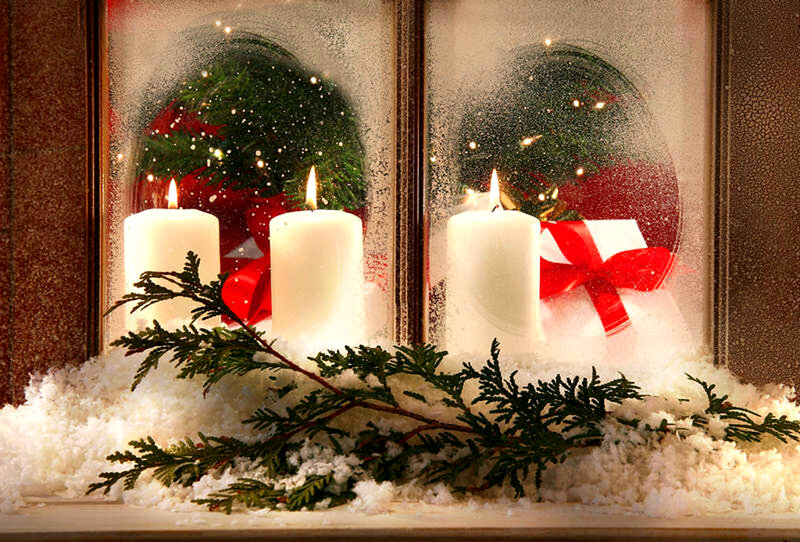 Candles in Snow — White