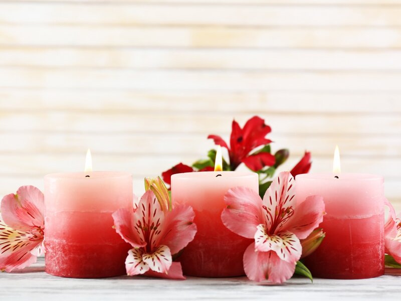 Candles with Flowers — Red, Calm