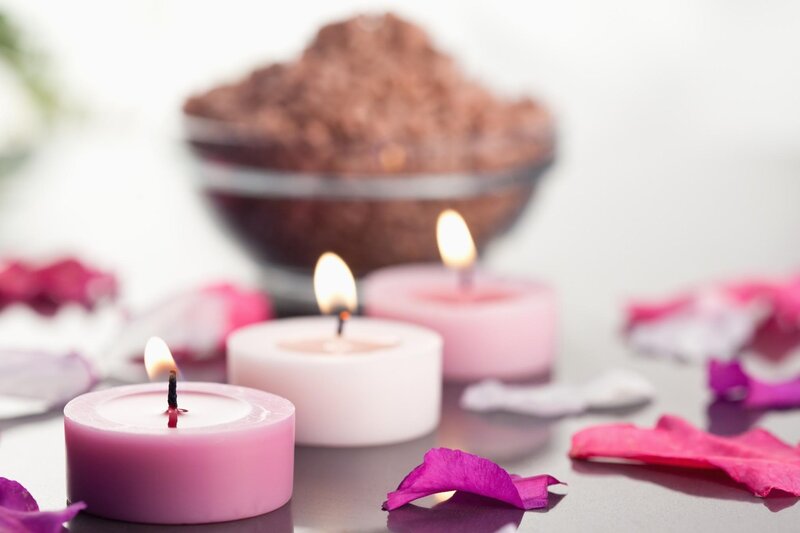 Candles with Rose Petals — Pink