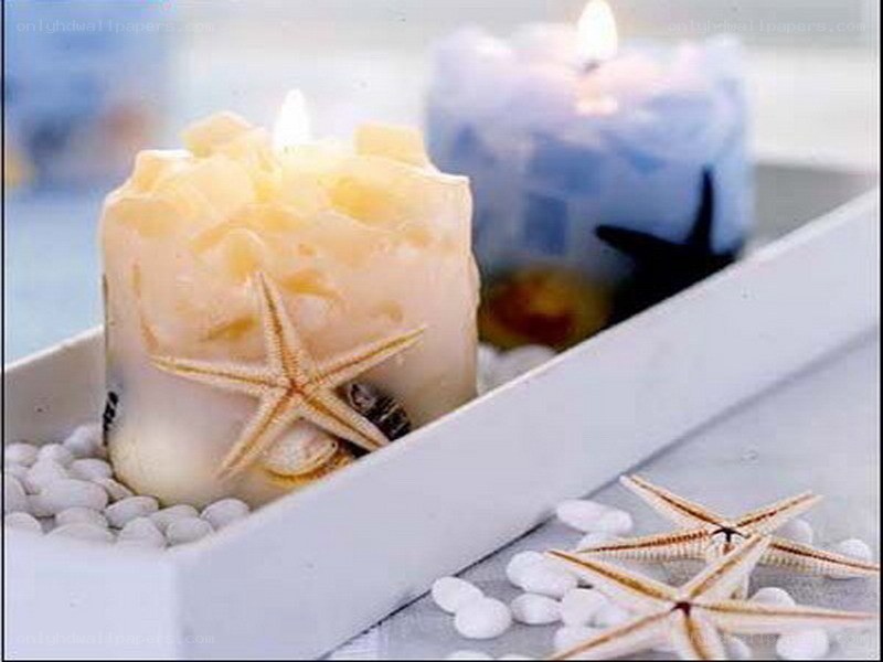 candles with starfish decor