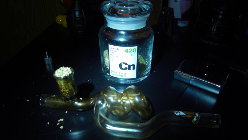 Cannabis smoking setup