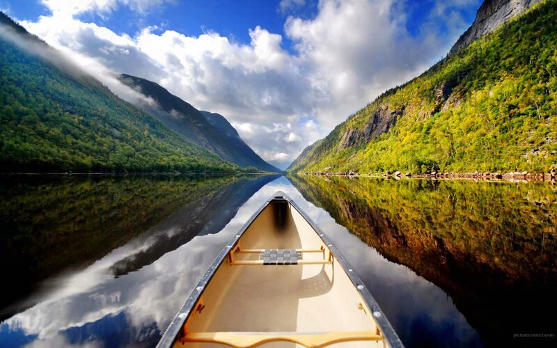 Canoe on a Lake — Green