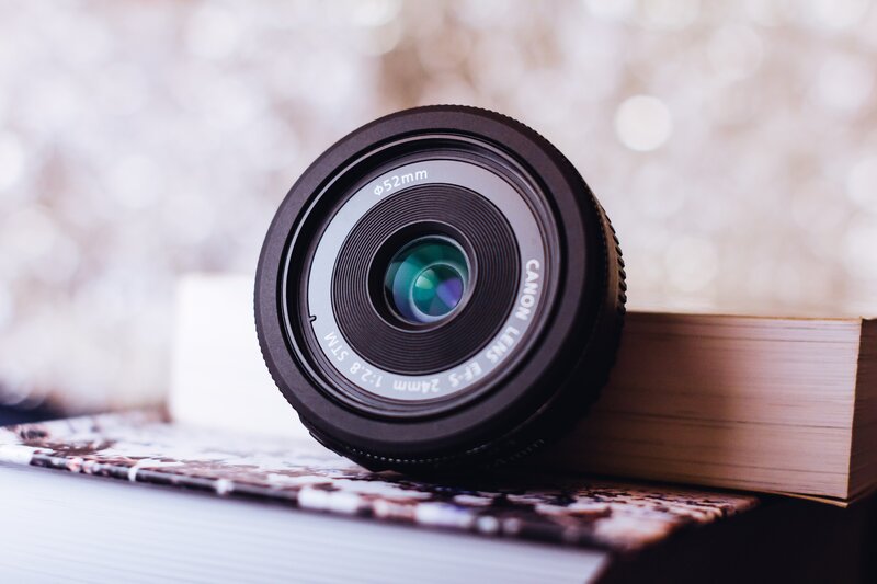 Canon Camera Lens — Black, Calm