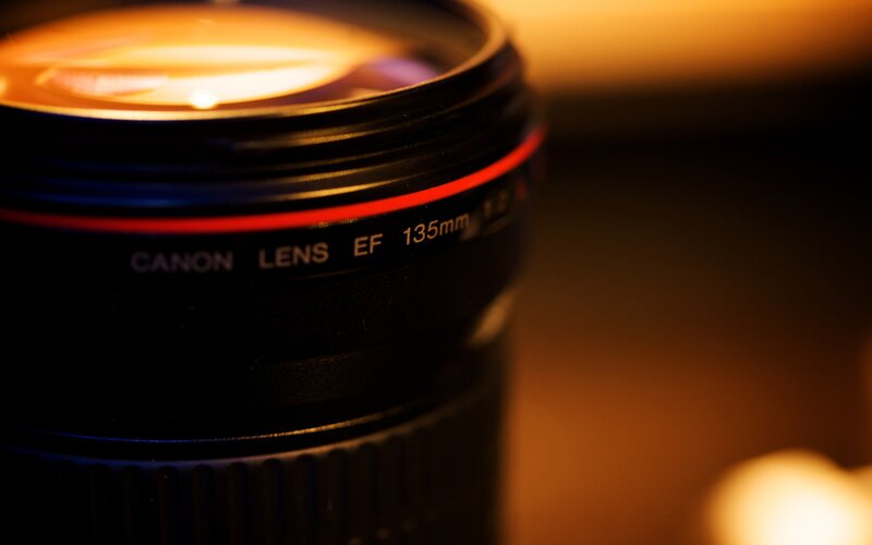 Canon Camera Lens — Black, Warm