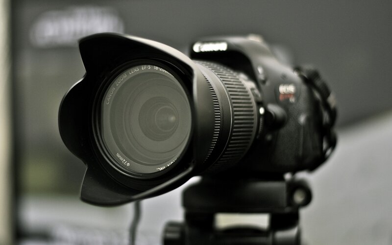 Canon camera on tripod