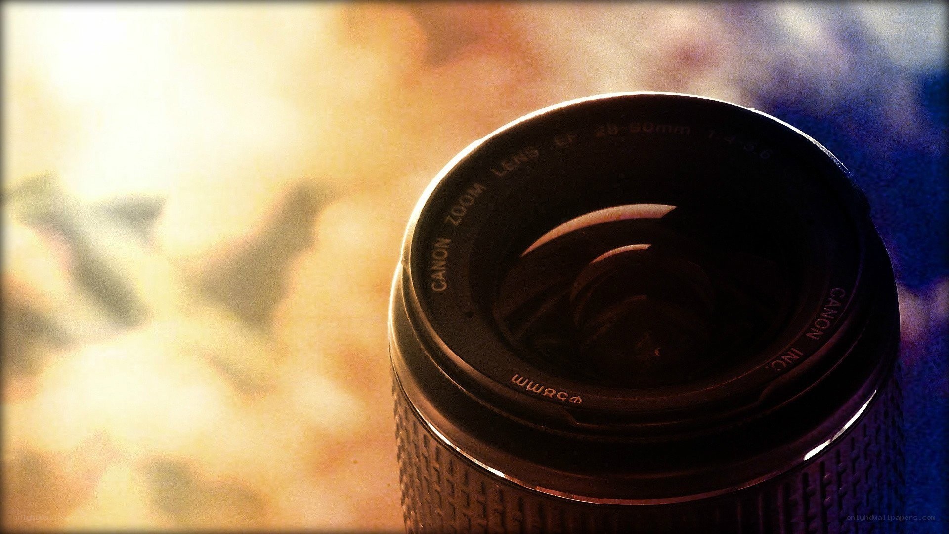 Canon lens in warm light