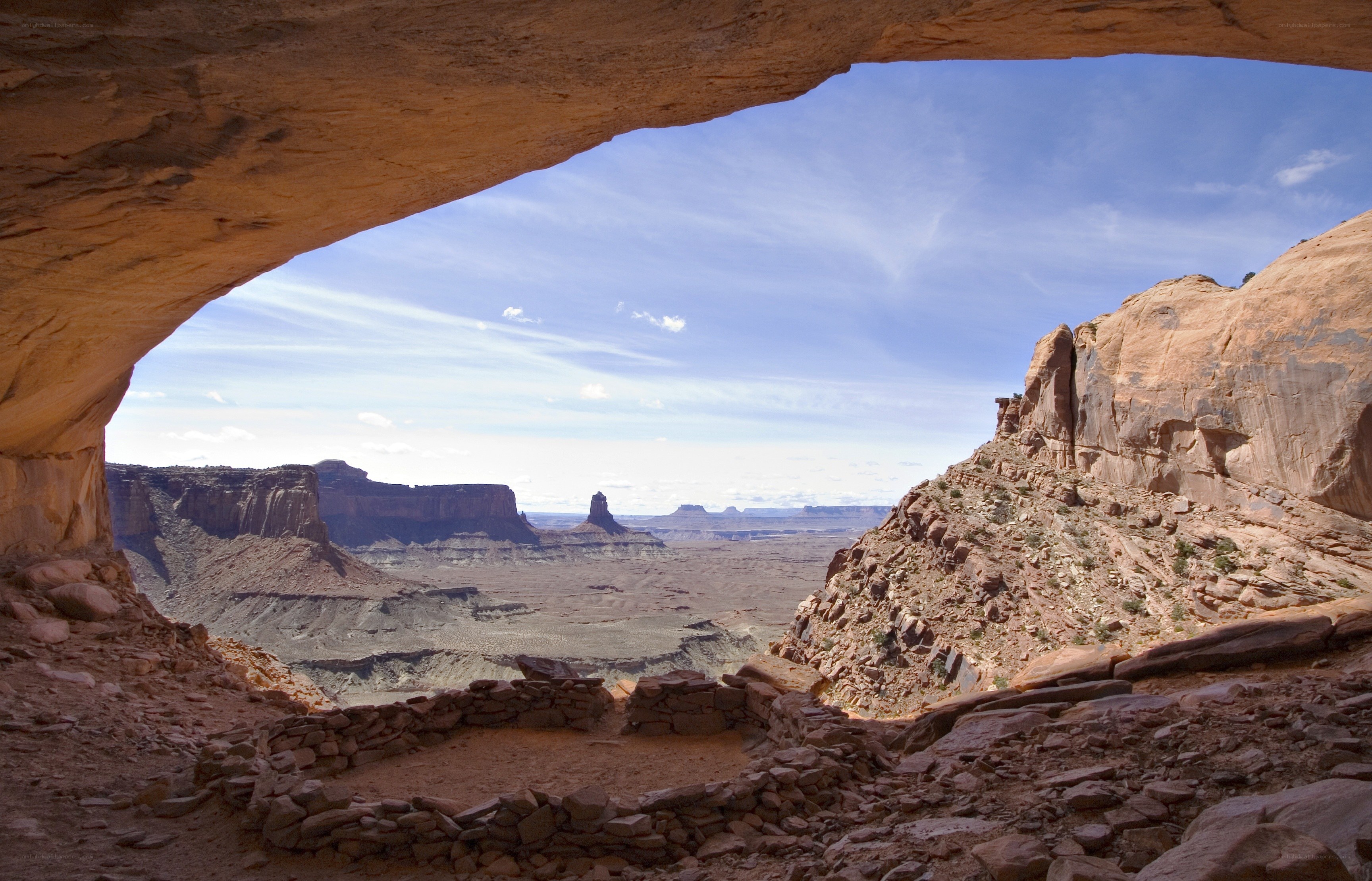 Canyon arch view with ruins