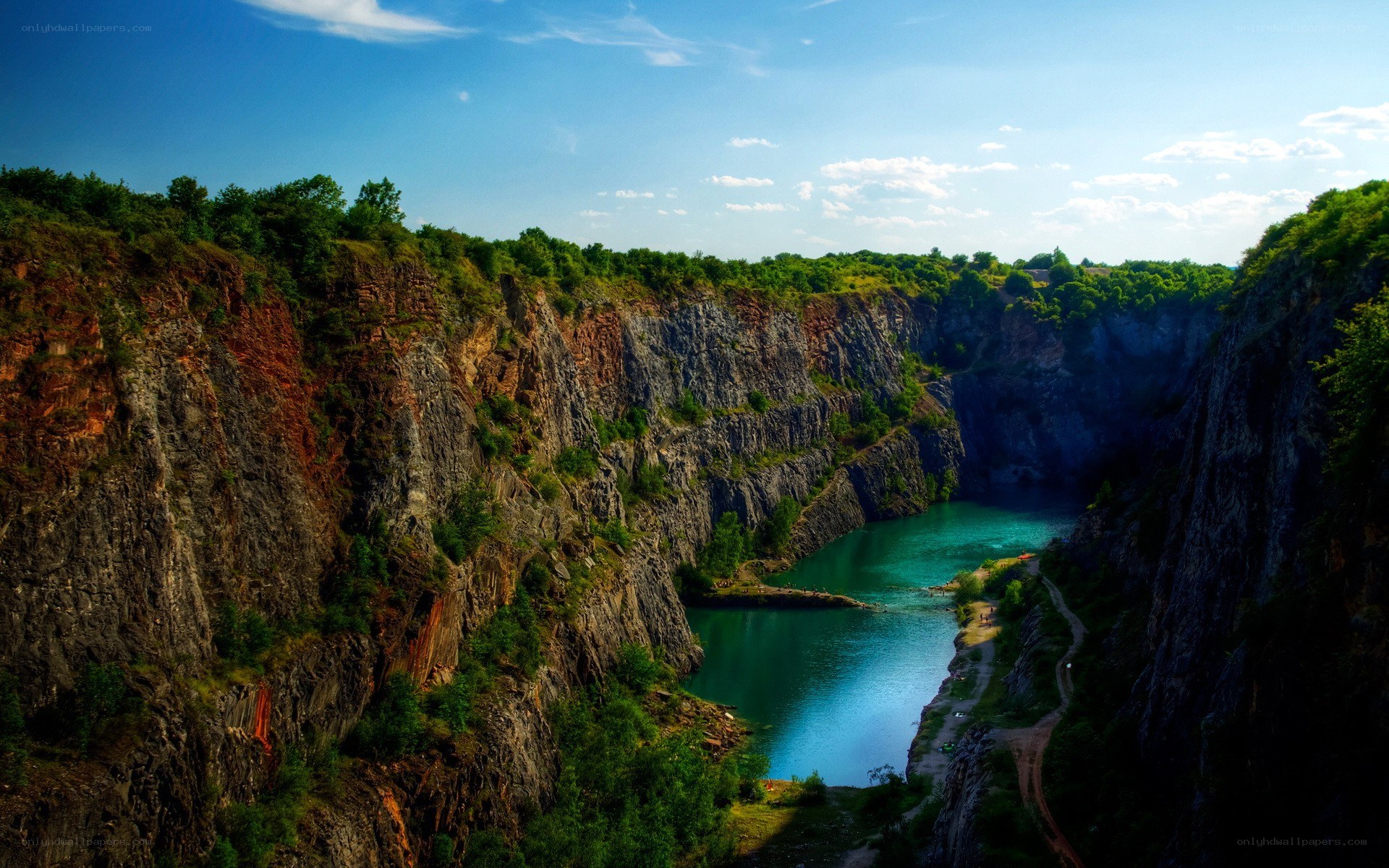 Canyon with turquoise lake