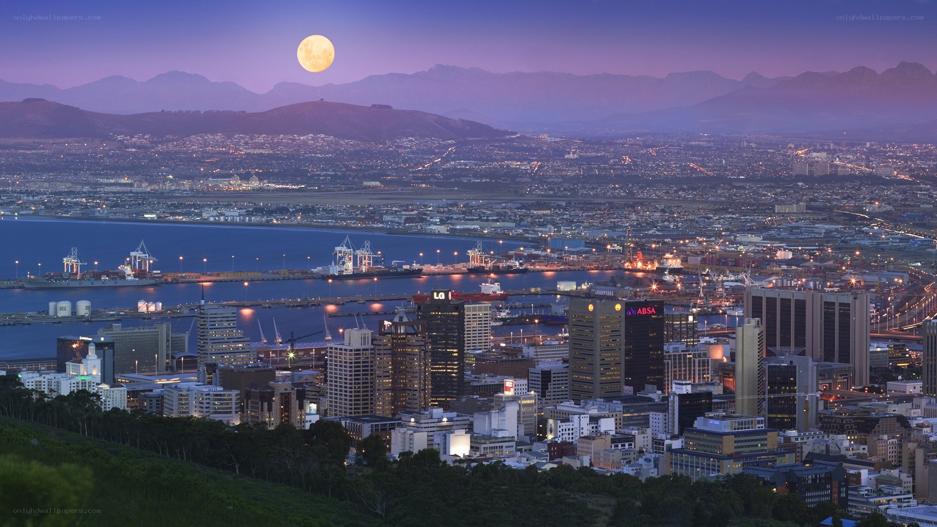 Cape Town cityscape at dusk