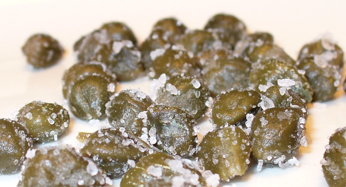 capers with salt