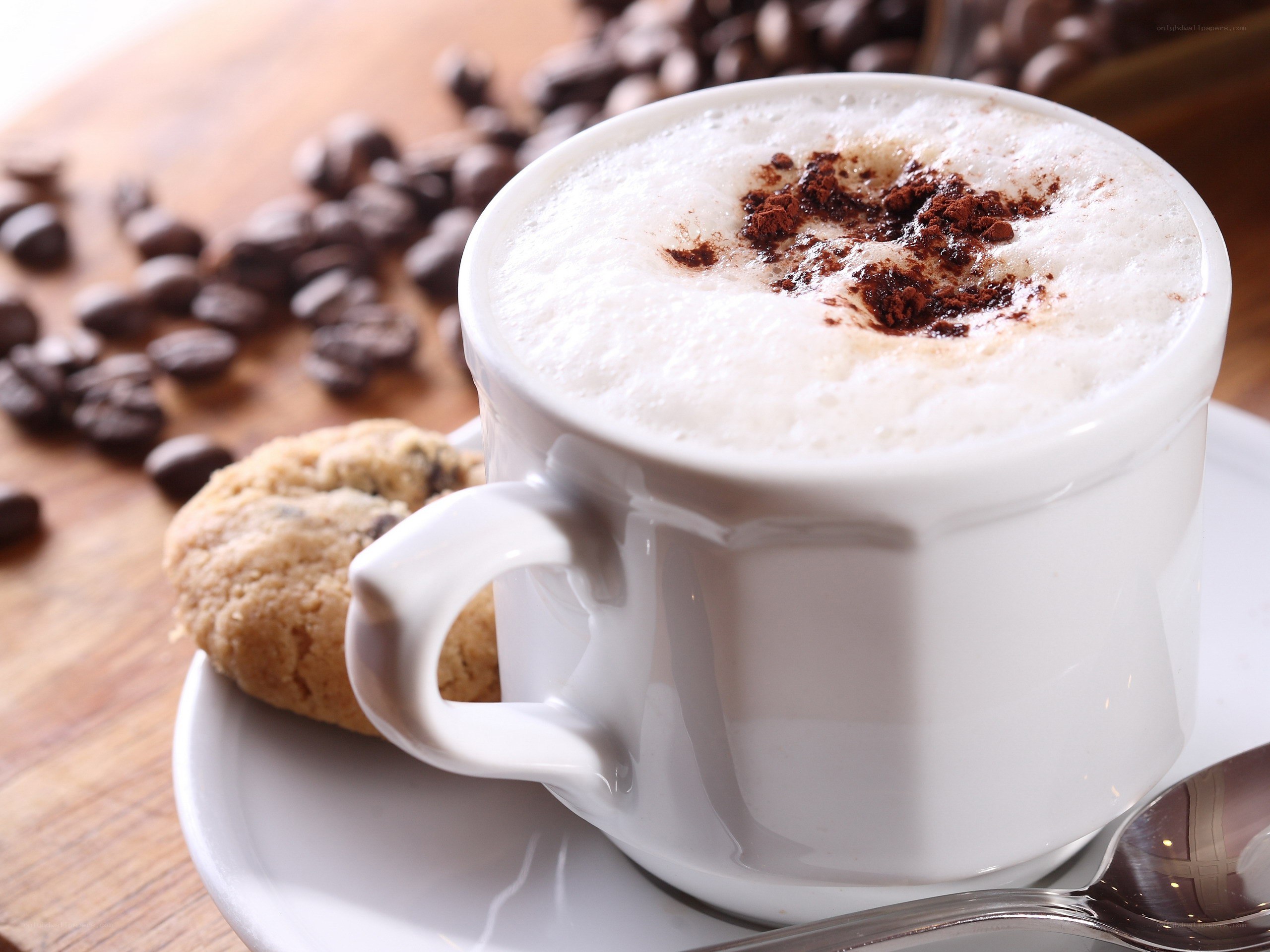 Cappuccino with cookie