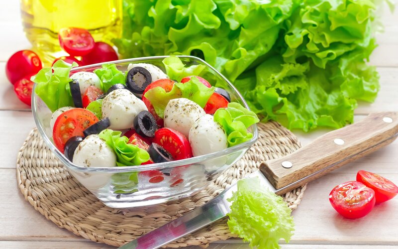 Caprese Salad in Bowl — Green
