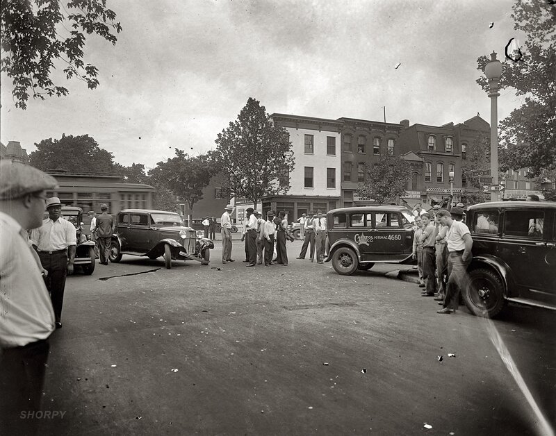 Car accident in city street