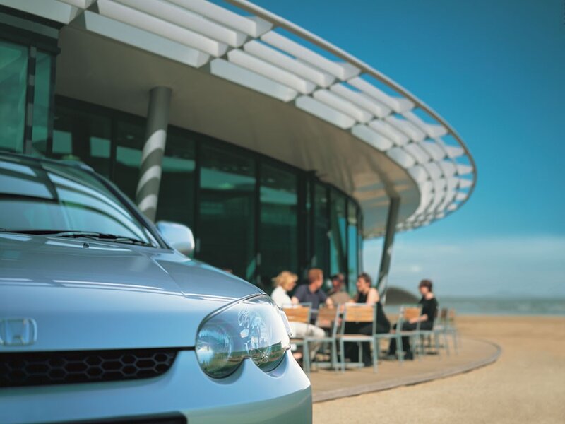 Car at beachside cafe