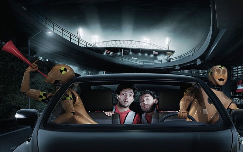 Car crash test advertisement