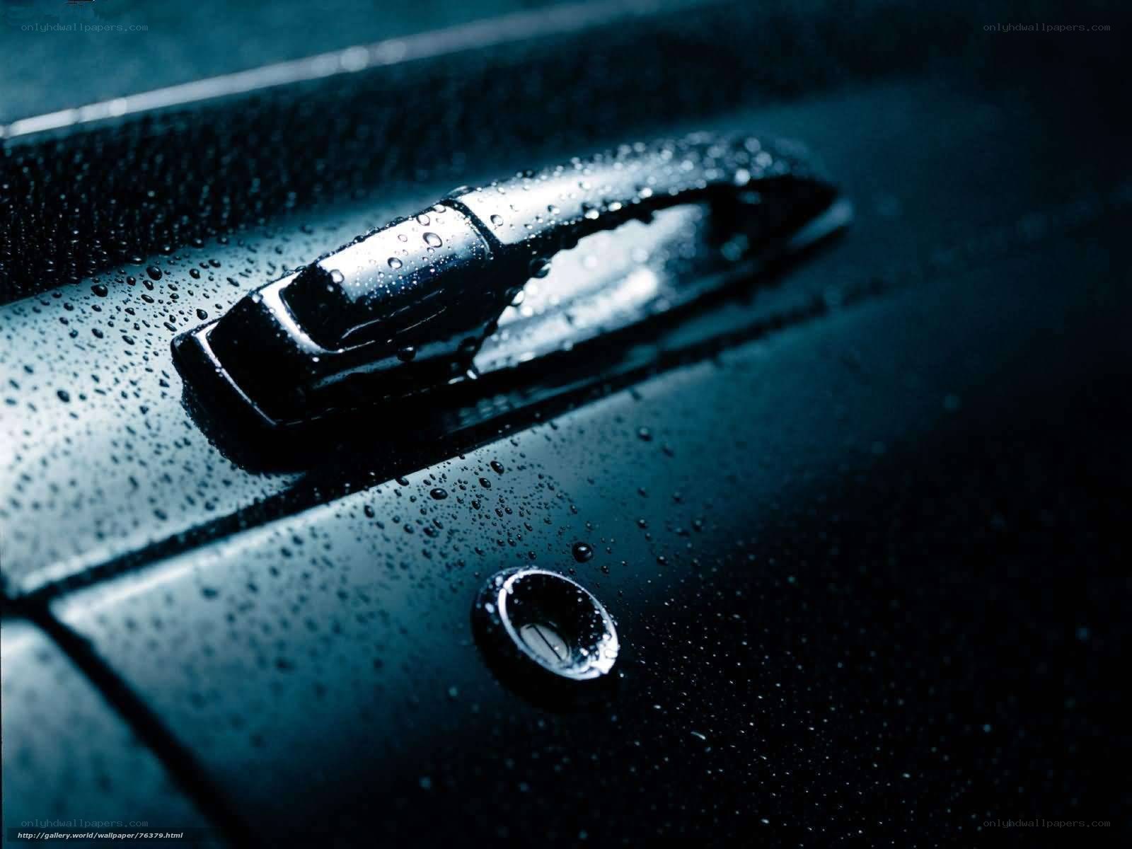 Car door handle with raindrops