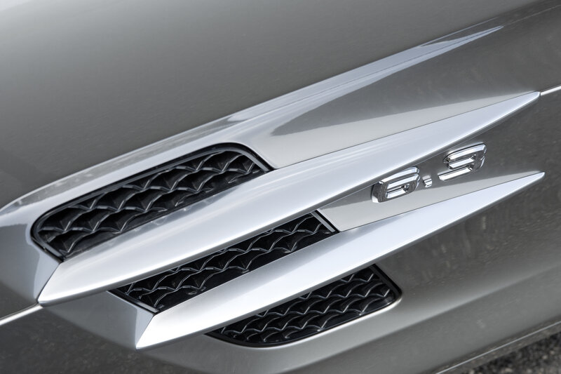 car front grille badge
