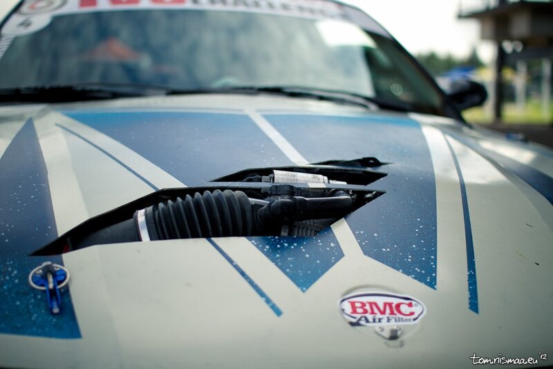 car hood with air filter