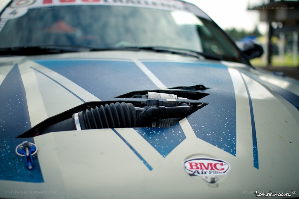 car hood with air filter