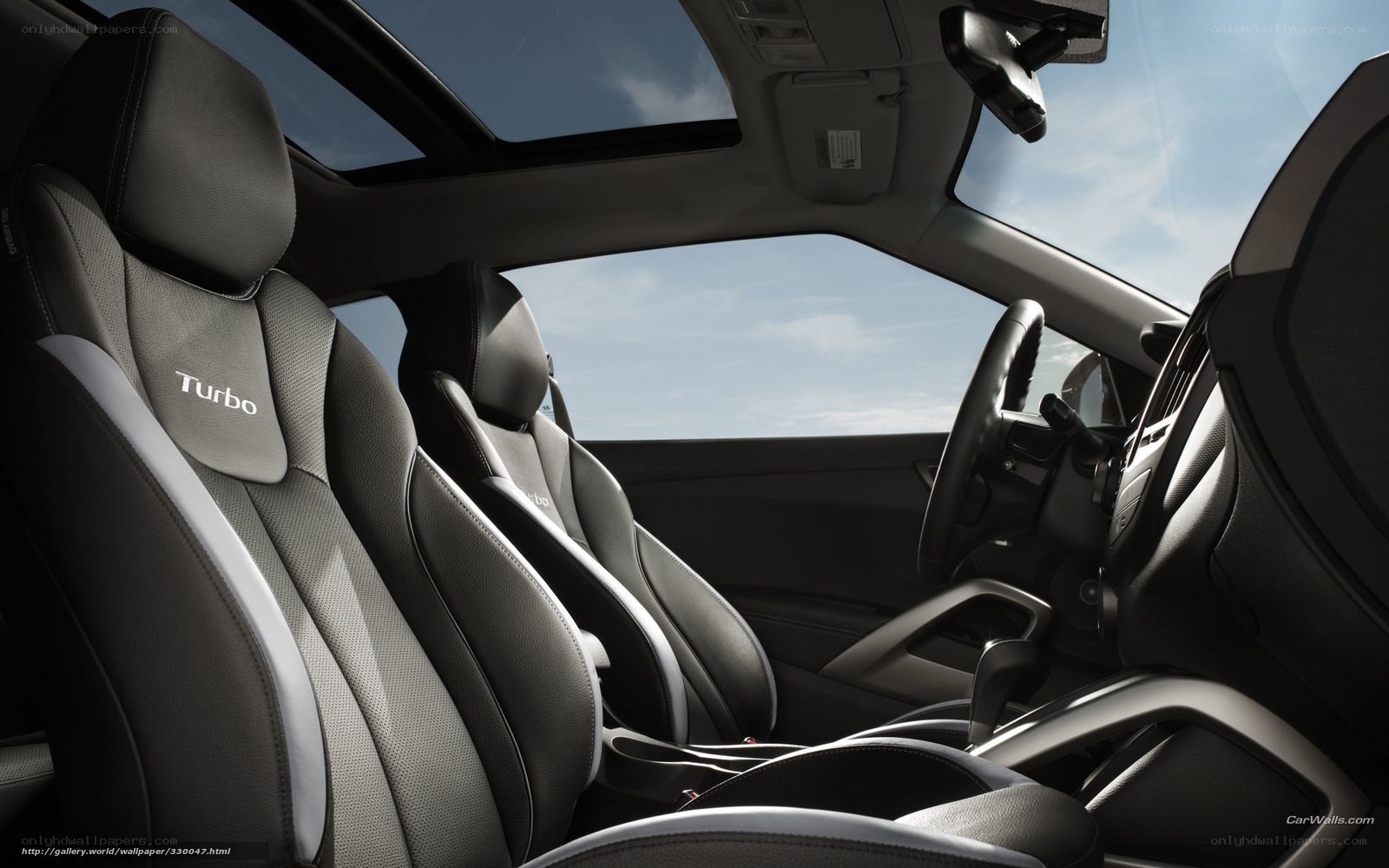 Car interior with turbo seats