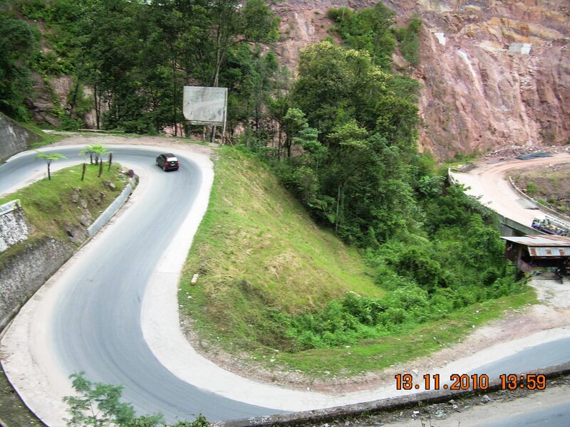 Car on Winding Road — Green