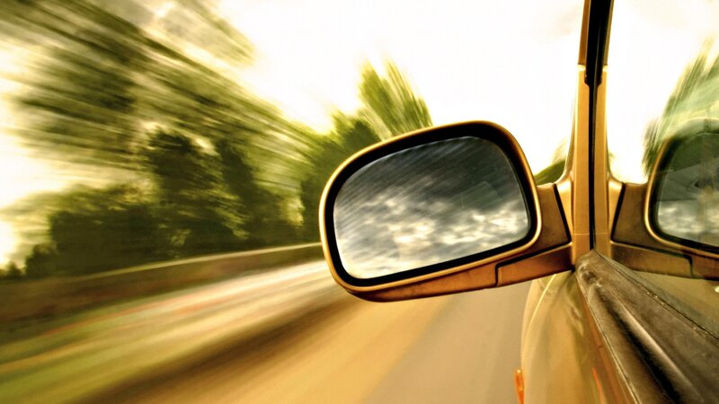car side mirror in motion